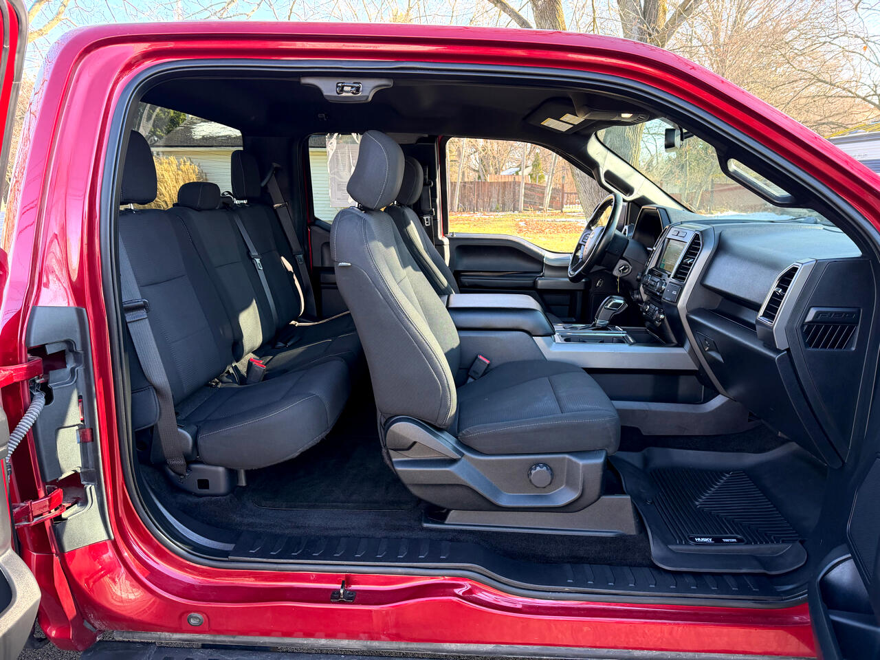 Ford F-150 4WD SuperCab 145" XLT 2017