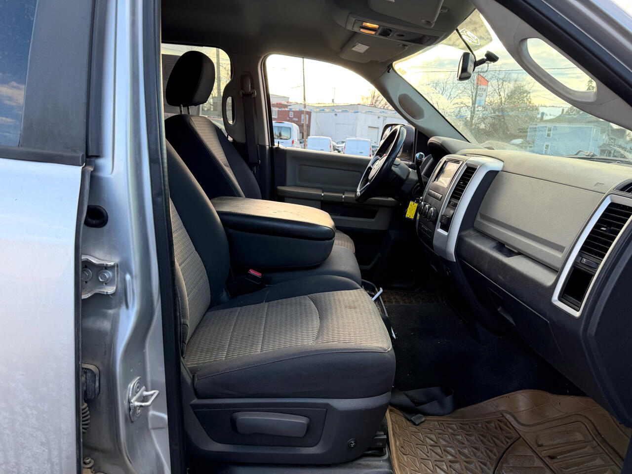 Dodge 3500 SLT Crew Cab LWB 4WD DRW 2012