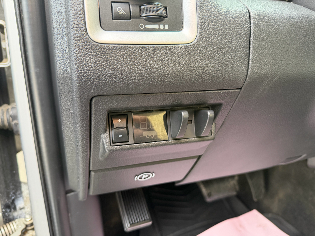 Dodge 3500 SLT Crew Cab LWB 4WD DRW 2012