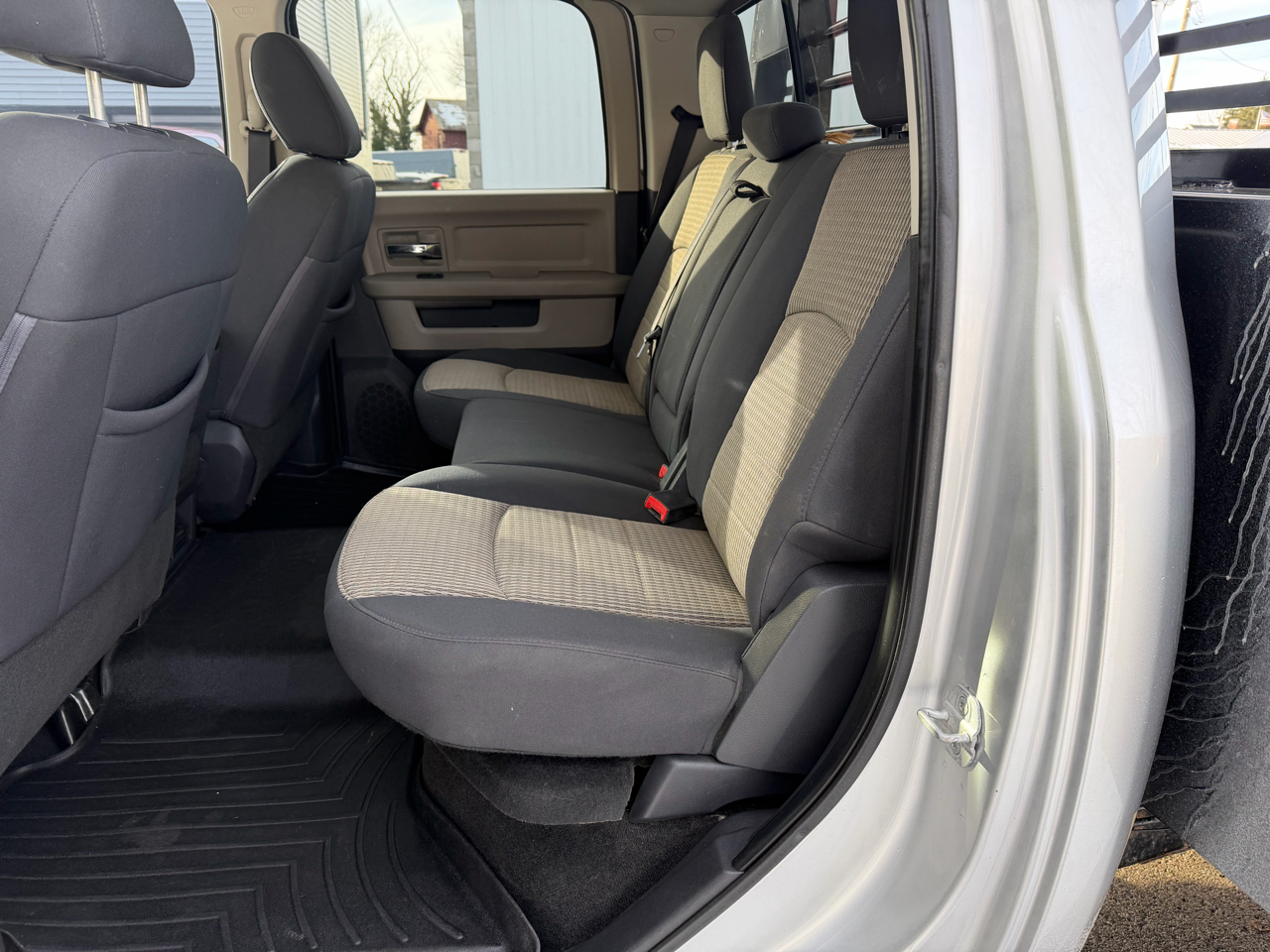 Dodge 3500 SLT Crew Cab LWB 4WD DRW 2012