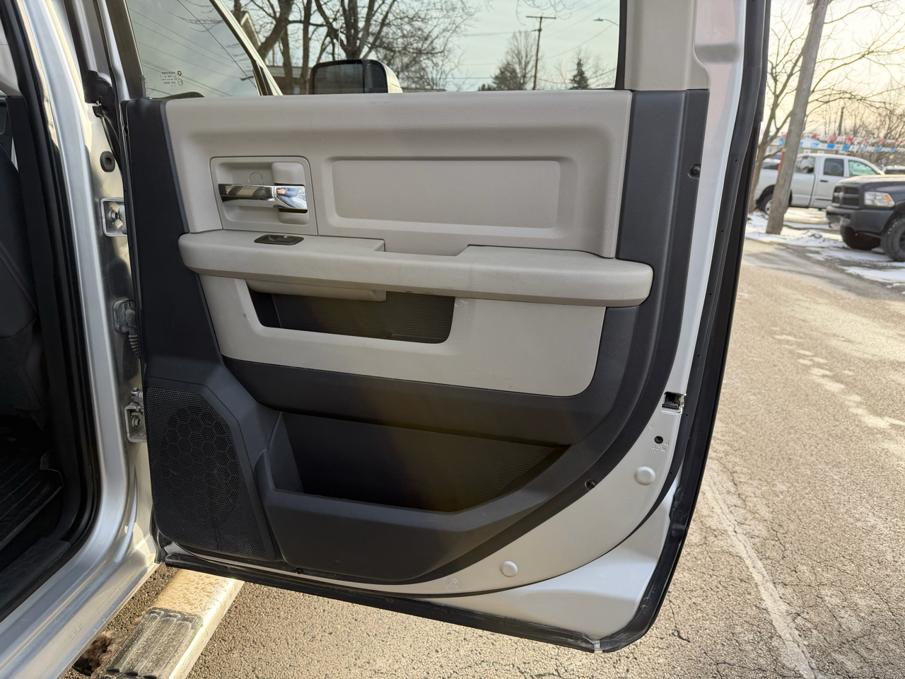 Dodge 3500 SLT Crew Cab LWB 4WD DRW 2012