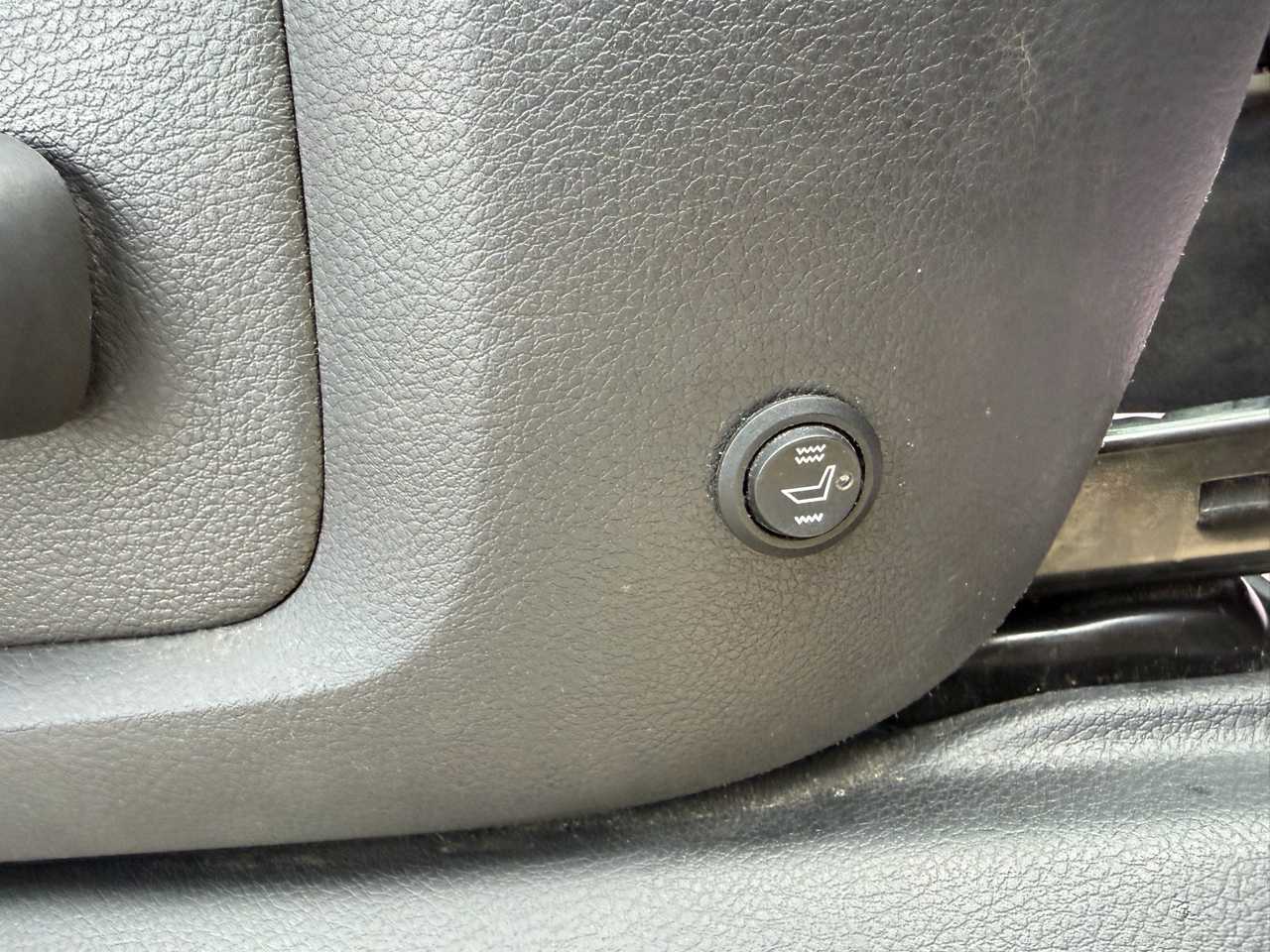 Dodge 3500 SLT Crew Cab LWB 4WD DRW 2012