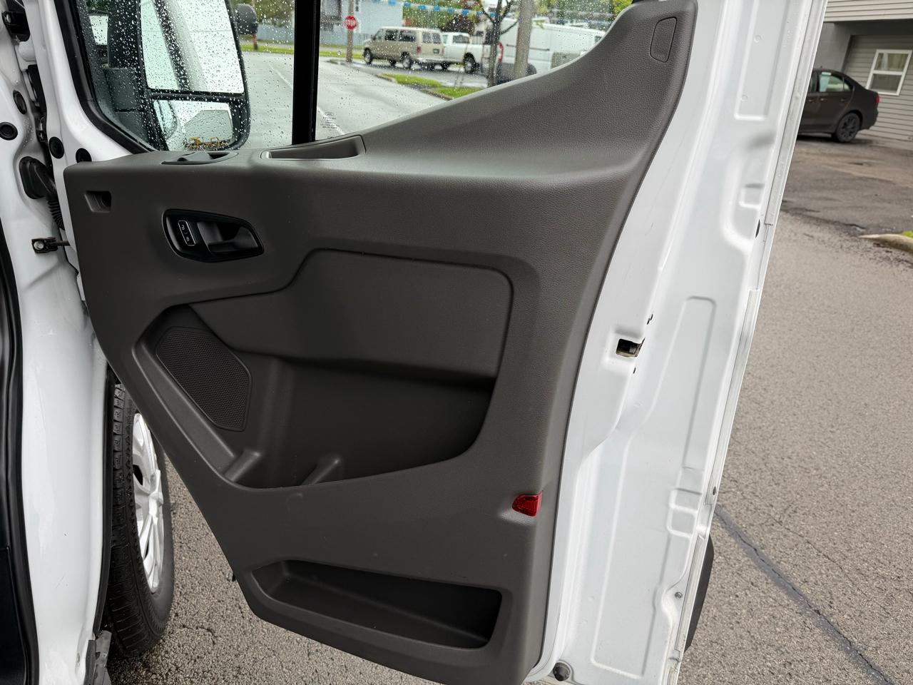 Ford Transit  2023