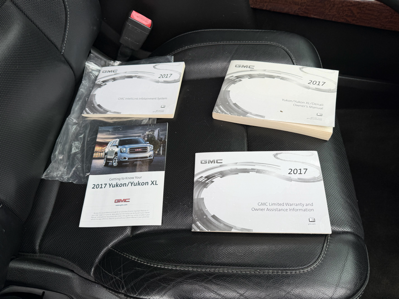 GMC Yukon SLT-1 4WD 2017