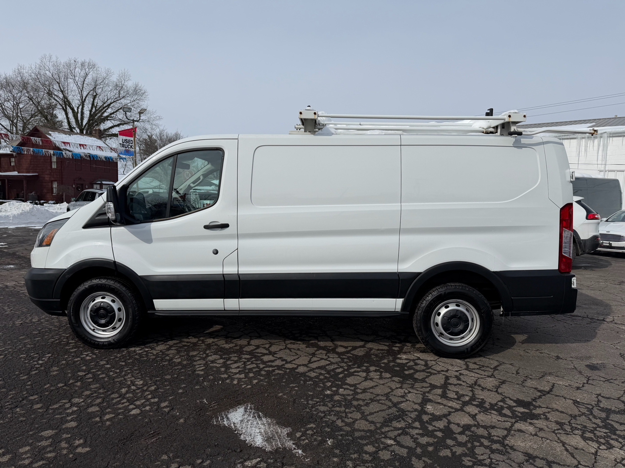 Ford Transit 250 Van Low Roof w/Sliding Pass. 130-in. WB 2019