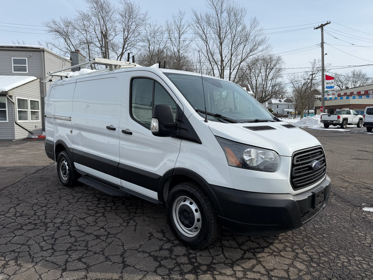 Ford Transit 250 Van Low Roof w/Sliding Pass. 130-in. WB 2019