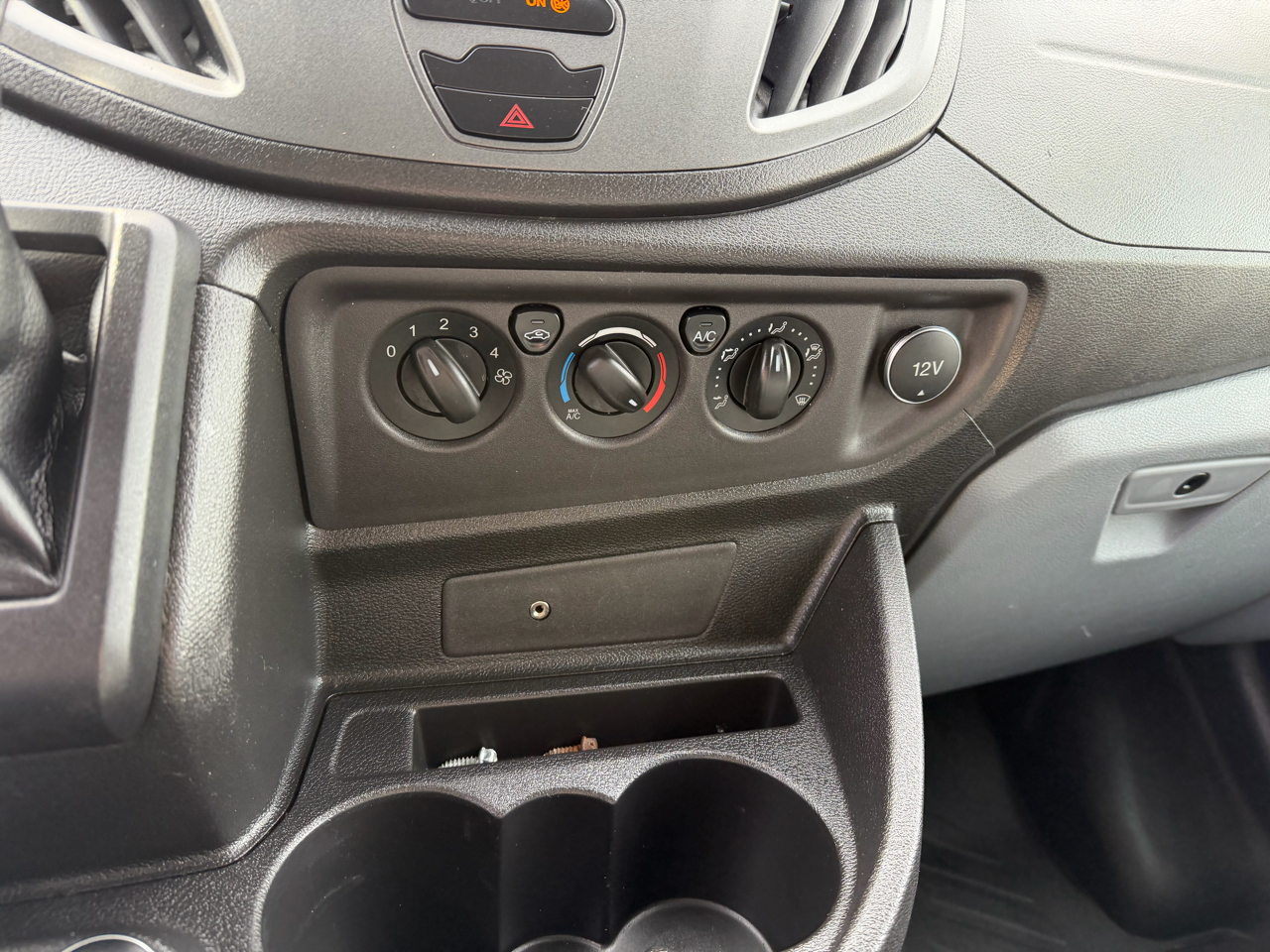 Ford Transit 250 Van Low Roof w/Sliding Pass. 130-in. WB 2019