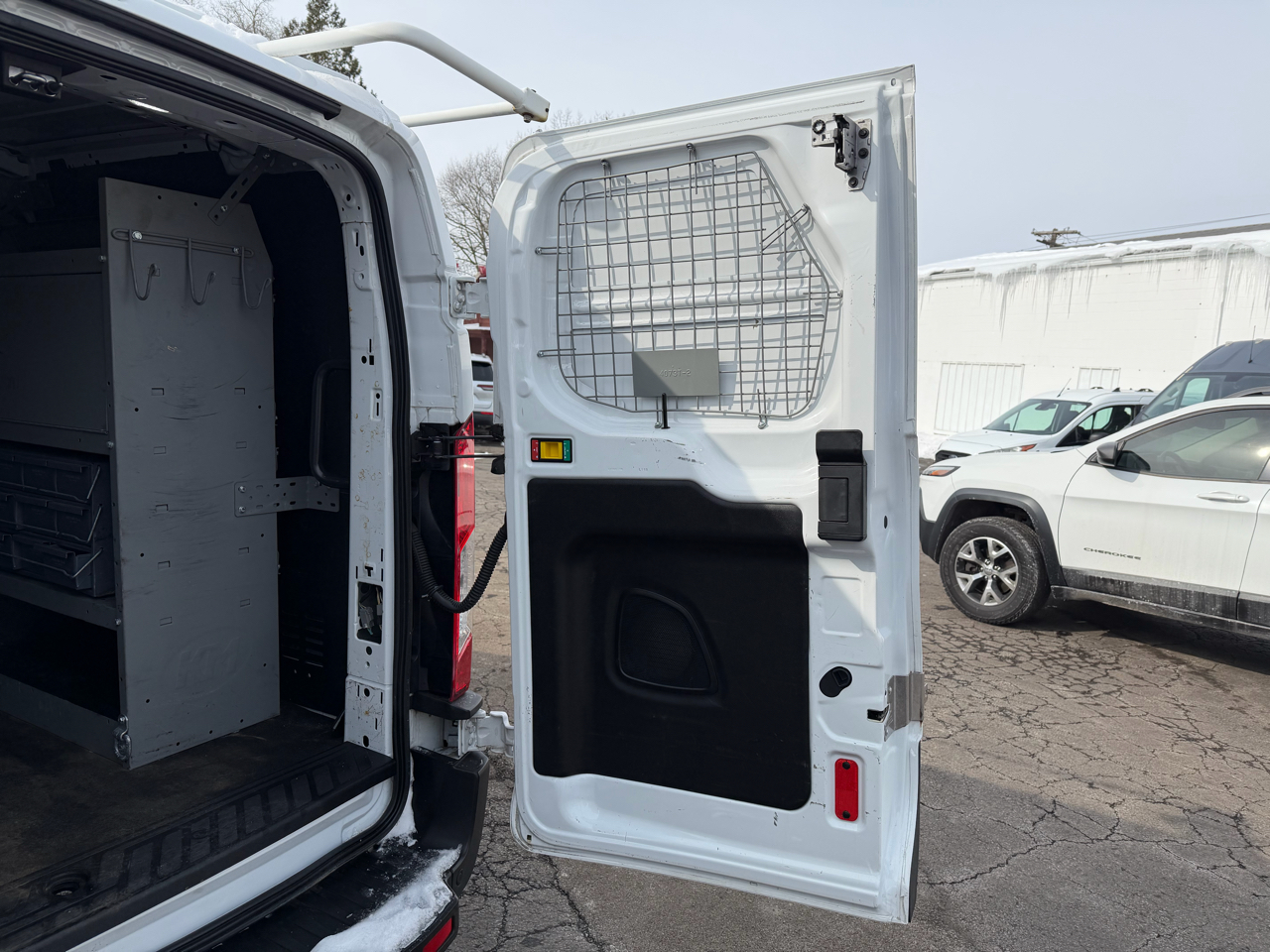 Ford Transit 250 Van Low Roof w/Sliding Pass. 130-in. WB 2019