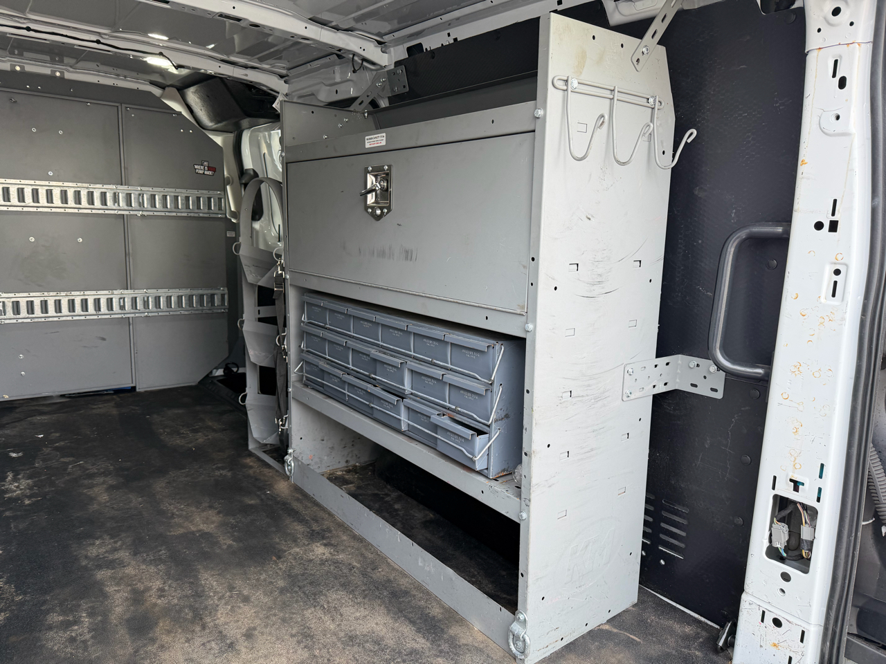 Ford Transit 250 Van Low Roof w/Sliding Pass. 130-in. WB 2019