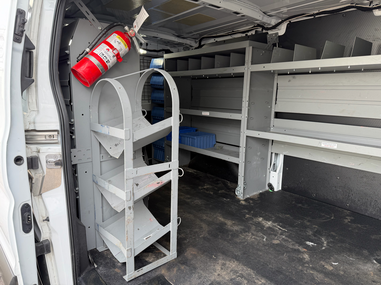 Ford Transit 250 Van Low Roof w/Sliding Pass. 130-in. WB 2019