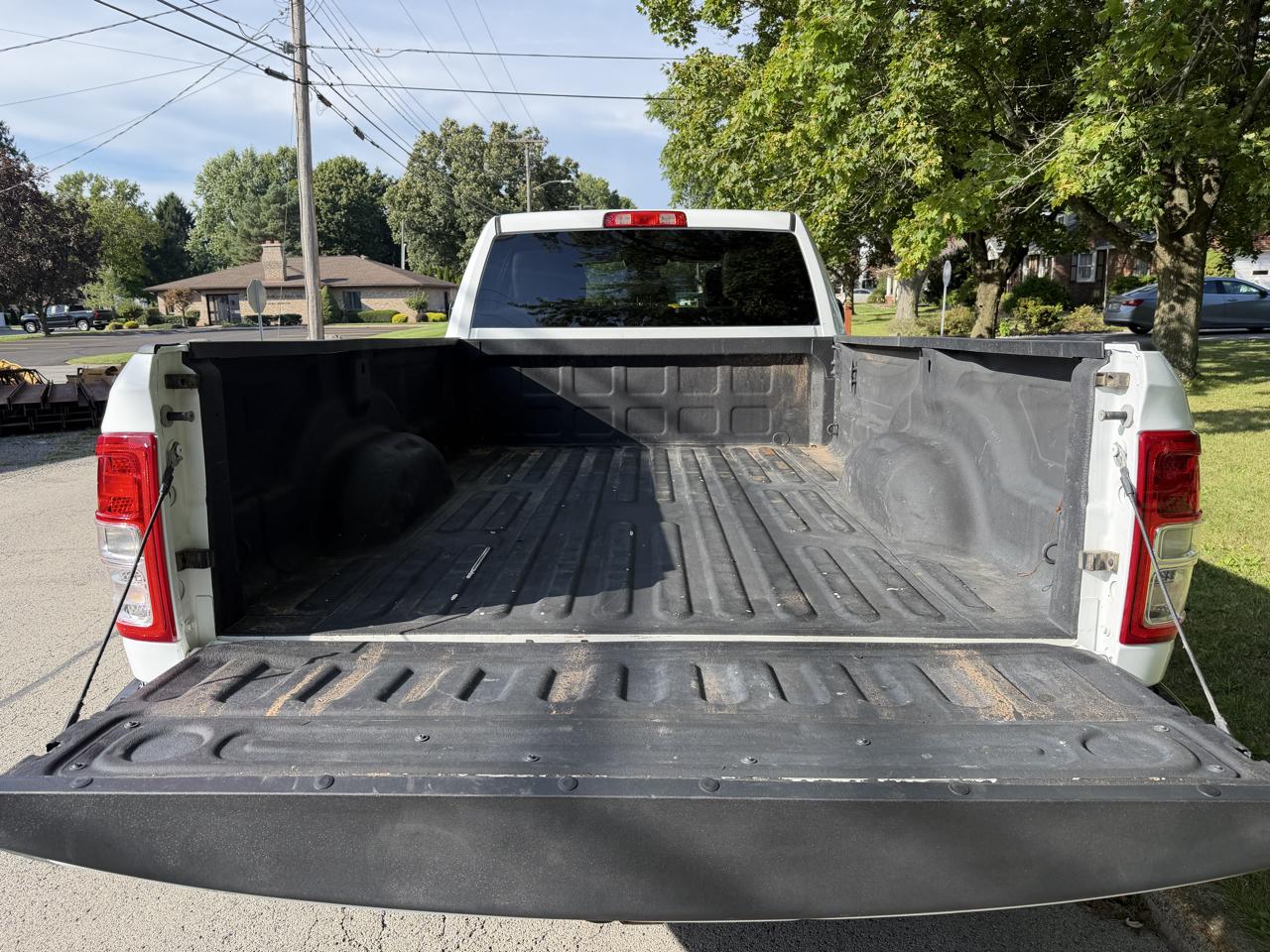 RAM 3500 Tradesman 4x4 Crew Cab 8' Box 2022