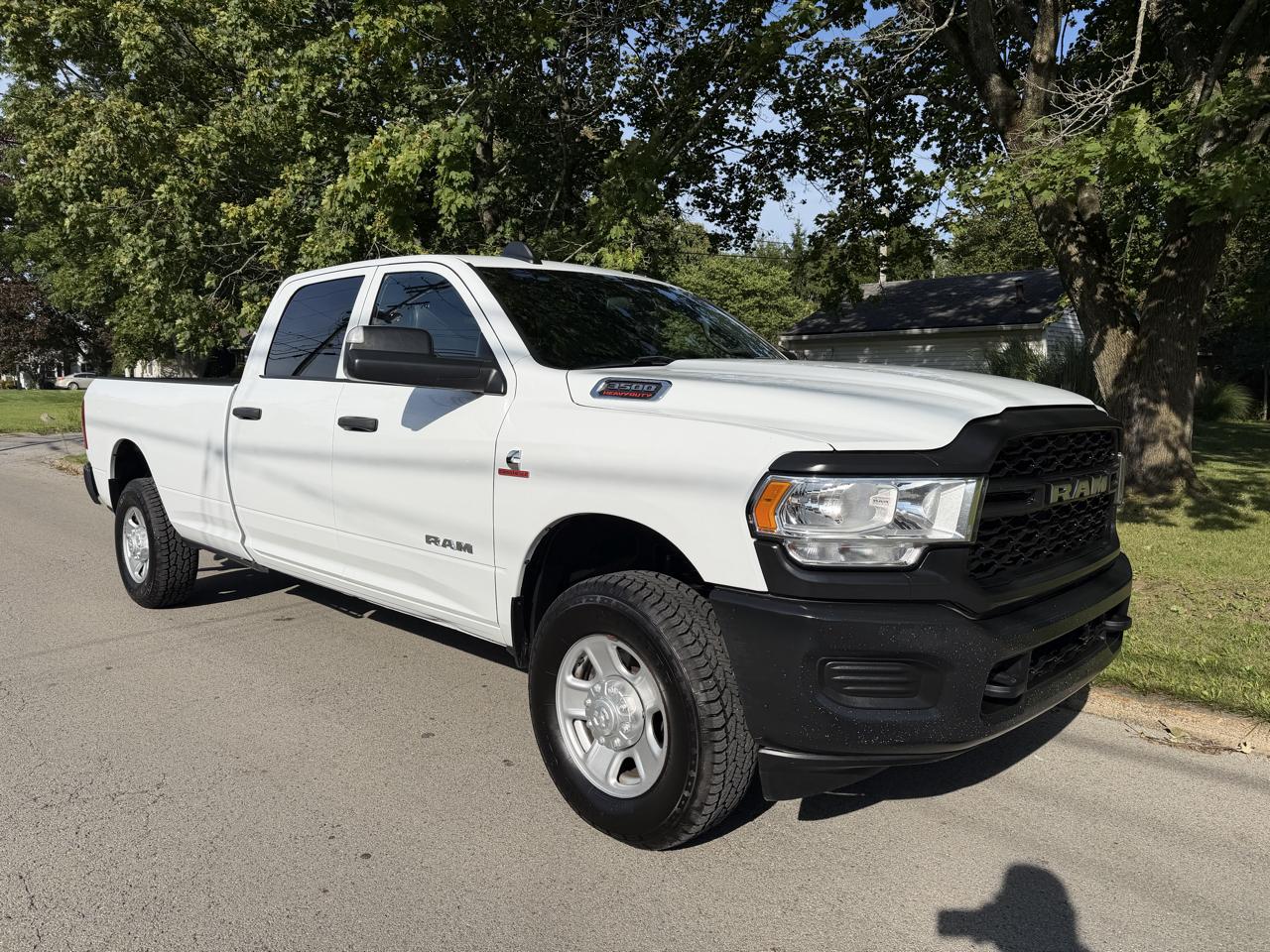 RAM 3500 Tradesman 4x4 Crew Cab 8' Box 2022