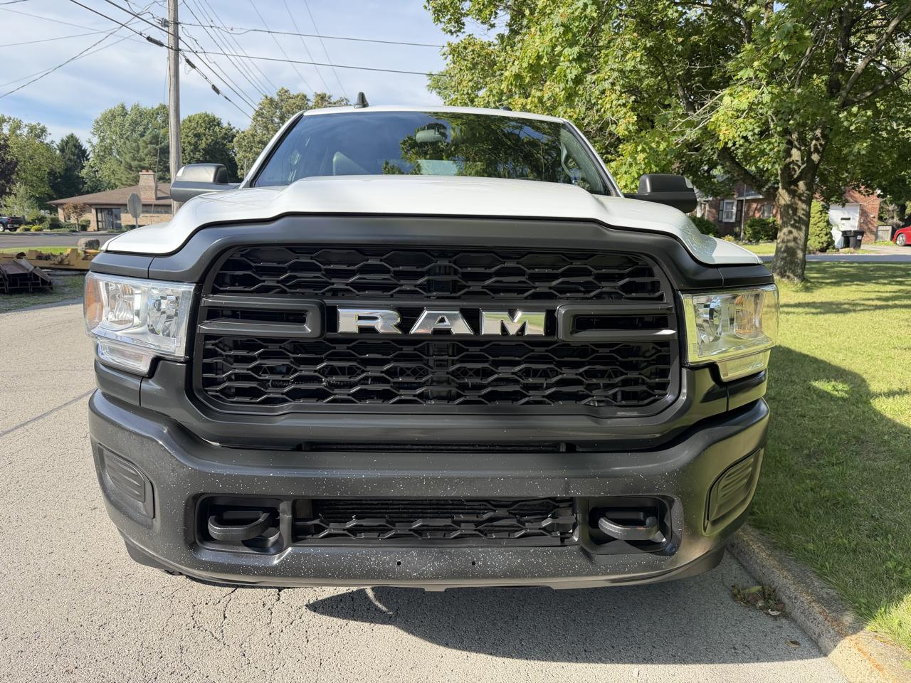 RAM 3500 Tradesman 4x4 Crew Cab 8' Box 2022