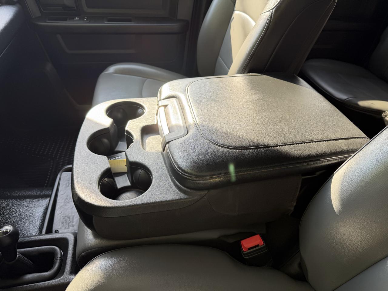 RAM 3500 Tradesman 4x4 Crew Cab 8' Box 2022