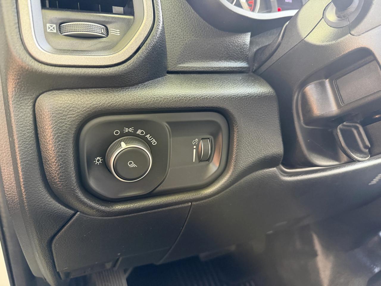RAM 3500 Tradesman 4x4 Crew Cab 8' Box 2022