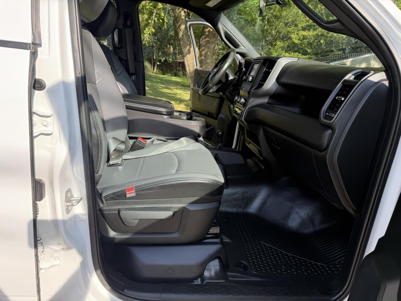 RAM 3500 Tradesman 4x4 Crew Cab 8' Box 2022