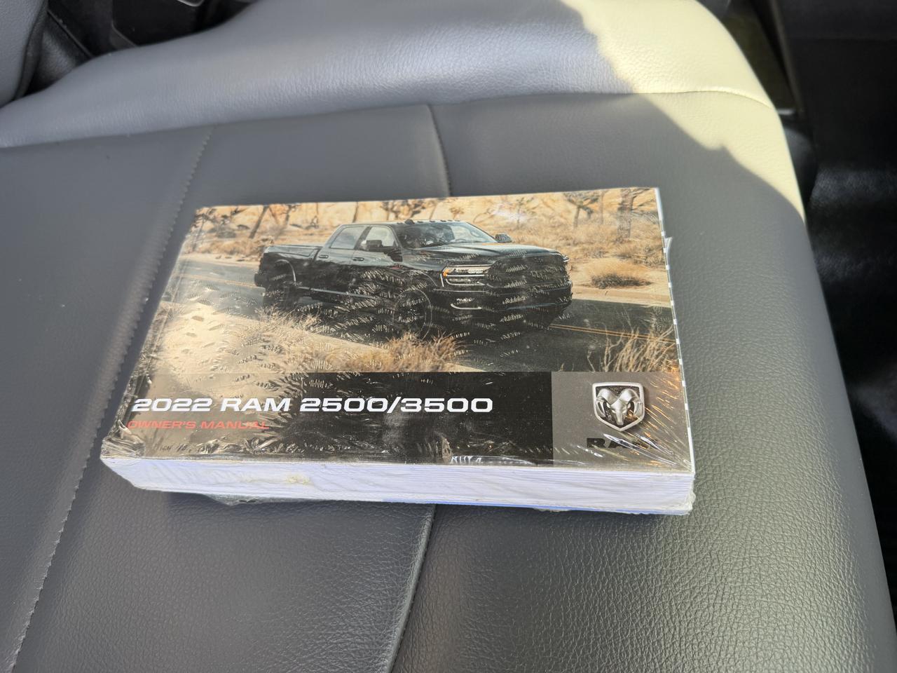 RAM 3500 Tradesman 4x4 Crew Cab 8' Box 2022
