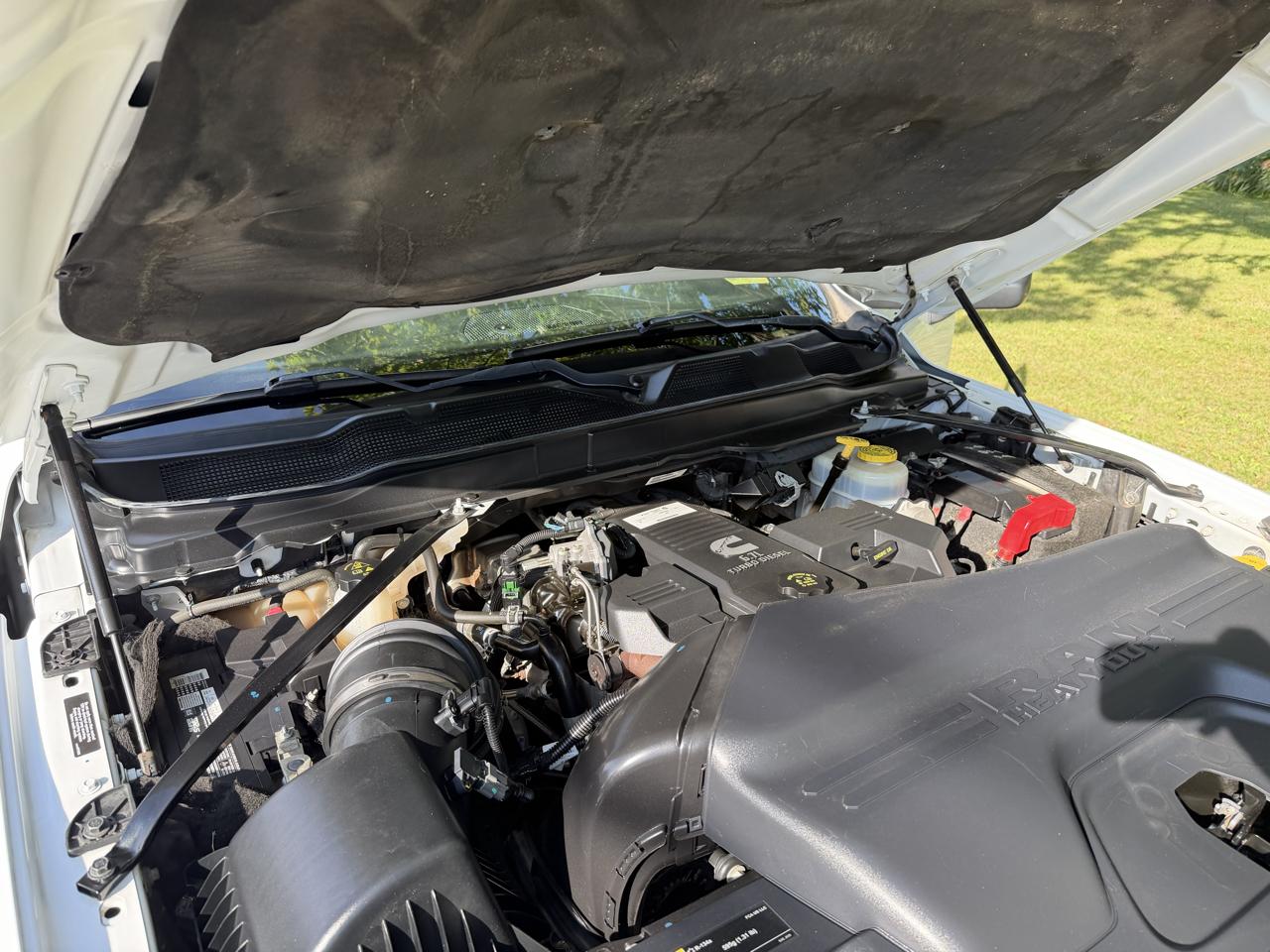 RAM 3500 Tradesman 4x4 Crew Cab 8' Box 2022