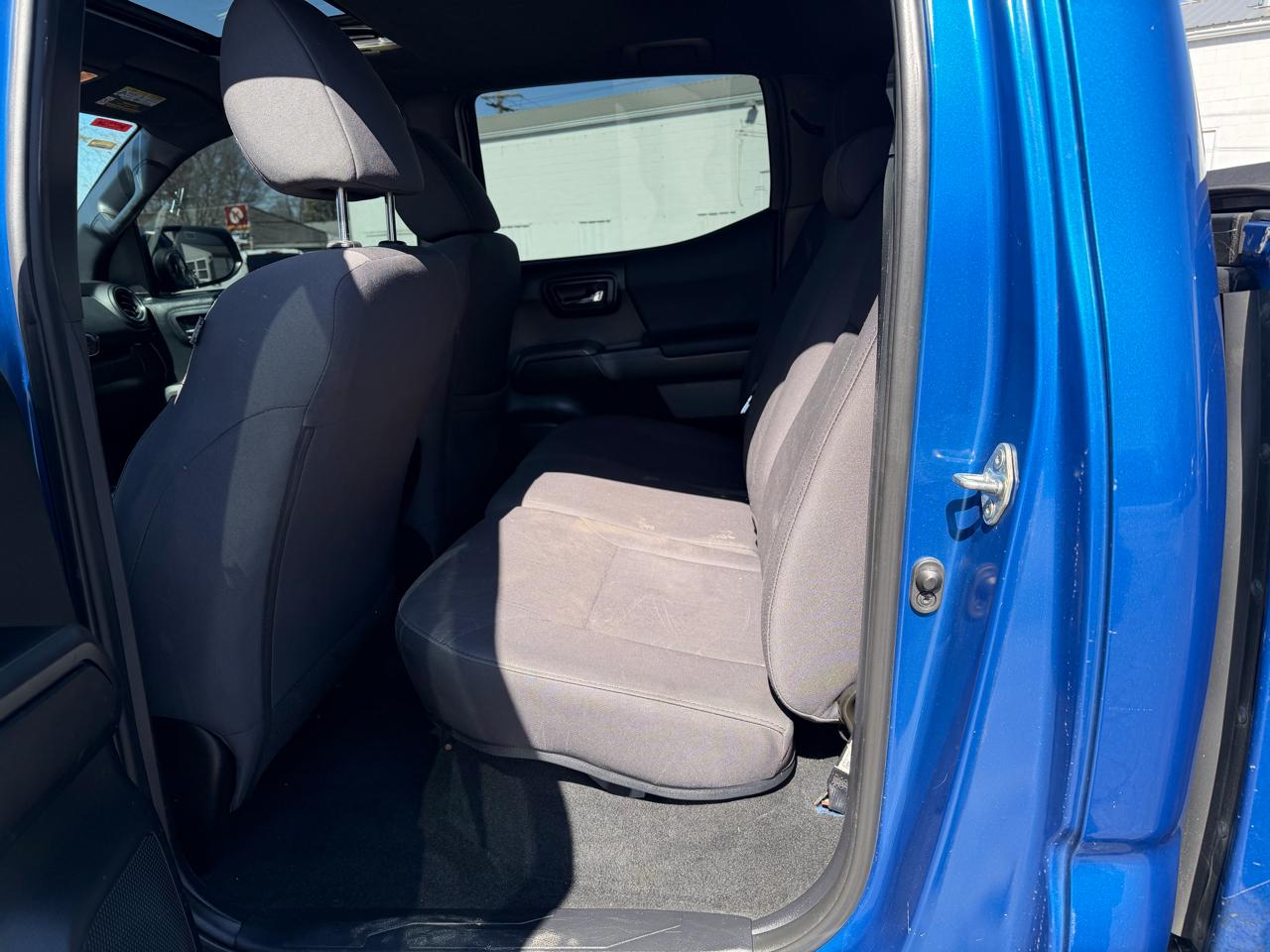 Toyota Tacoma 4WD Double Cab V6 AT TRD Off Road (Natl) 2017