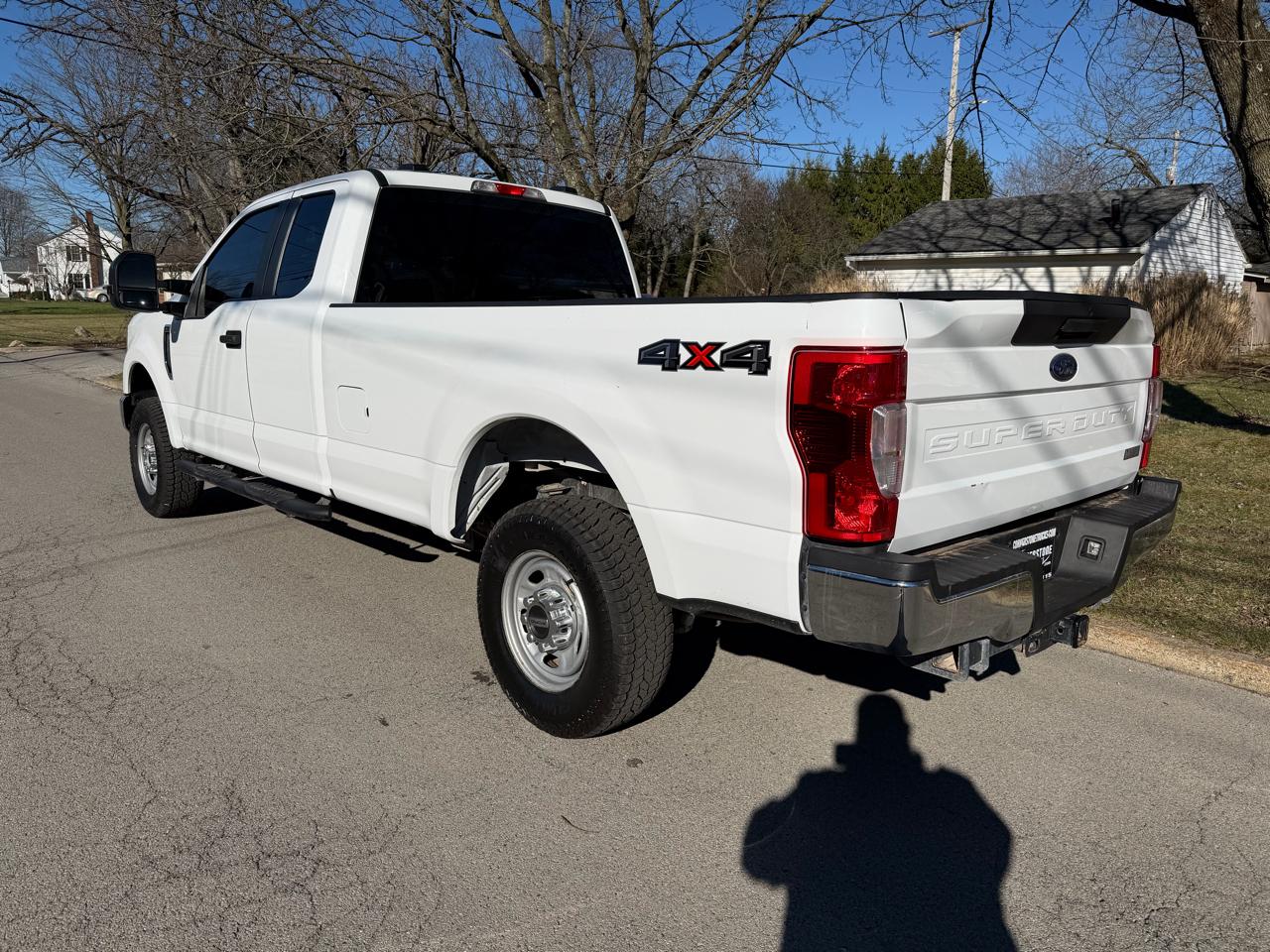 Ford Super Duty F-250 SRW XL 4WD SuperCab 8' Box 2022