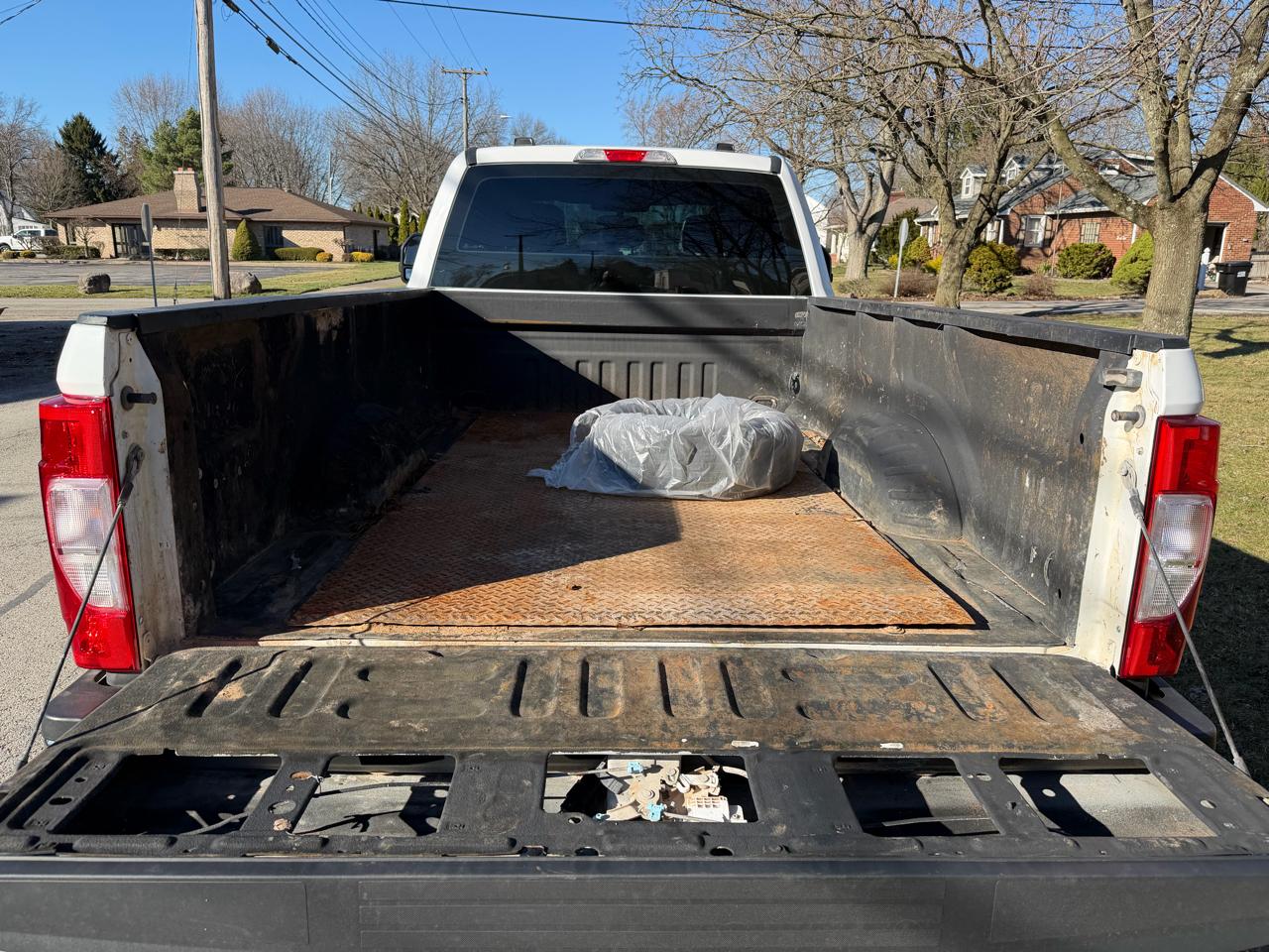 Ford Super Duty F-250 SRW XL 4WD SuperCab 8' Box 2022