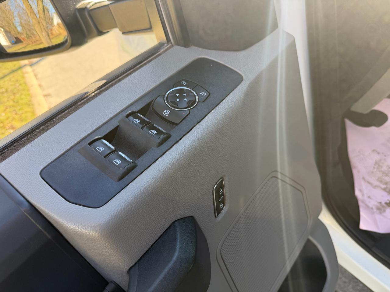 Ford Super Duty F-250 SRW XL 4WD SuperCab 8' Box 2022