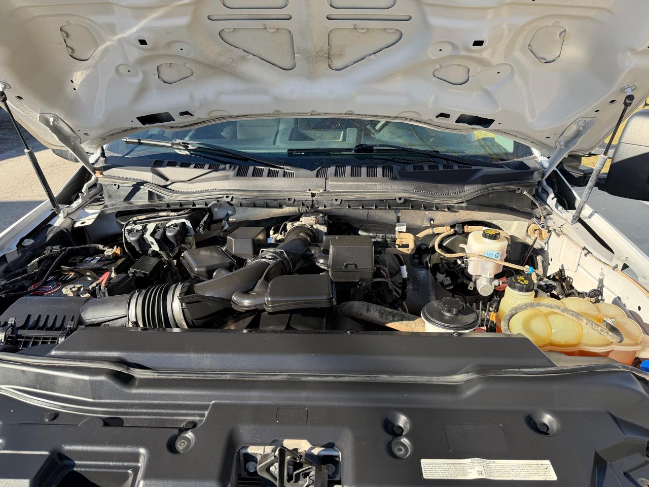 Ford Super Duty F-250 SRW XL 4WD SuperCab 8' Box 2022