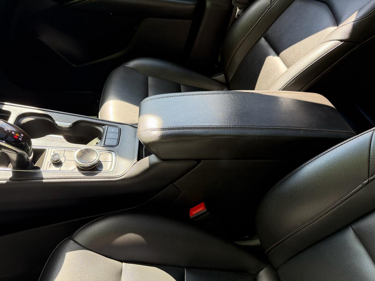 Cadillac XT4 Sport 4D SUV FWD 2020