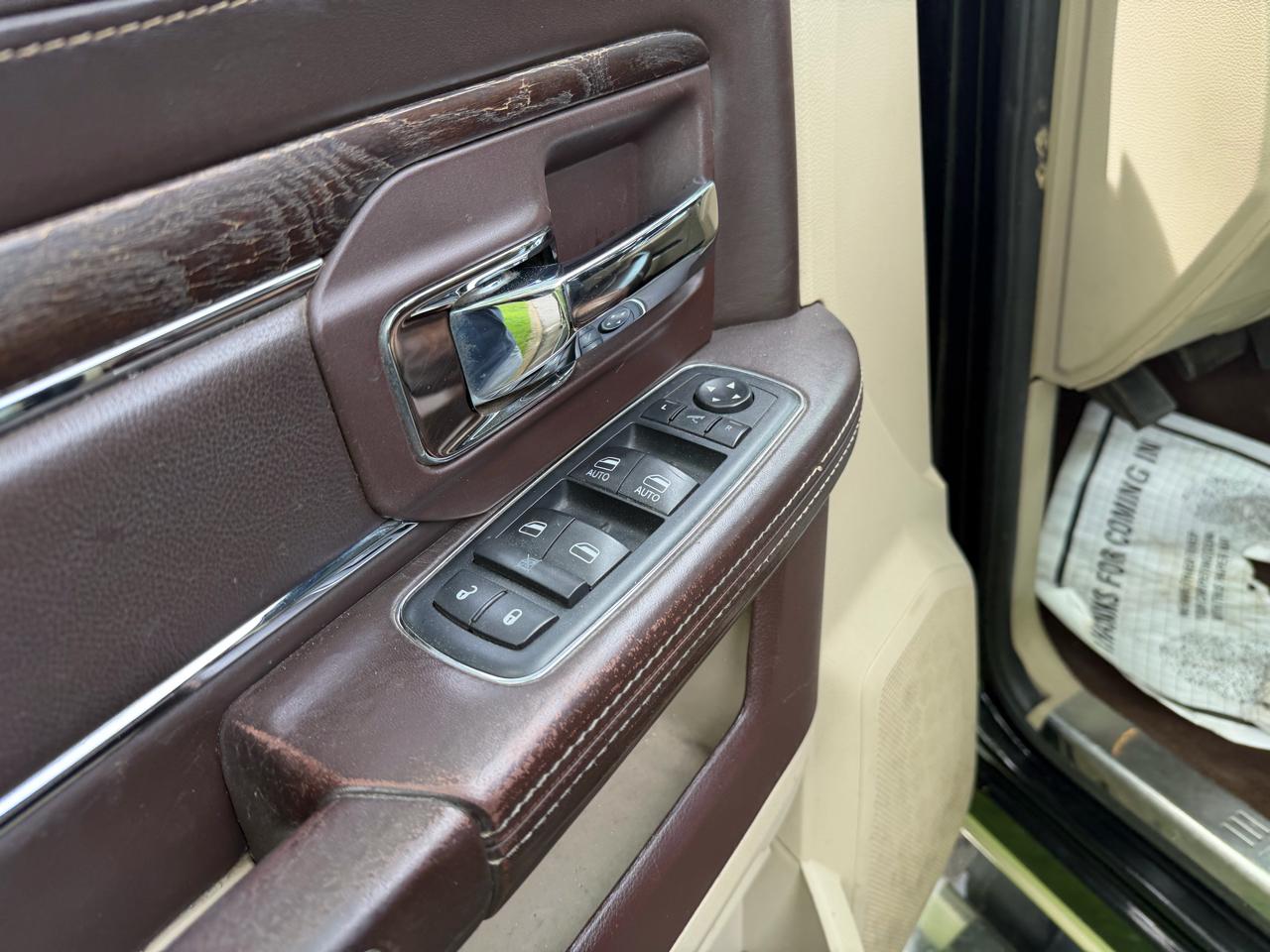RAM 2500 4WD Crew Cab 149" Laramie Longhorn 2016