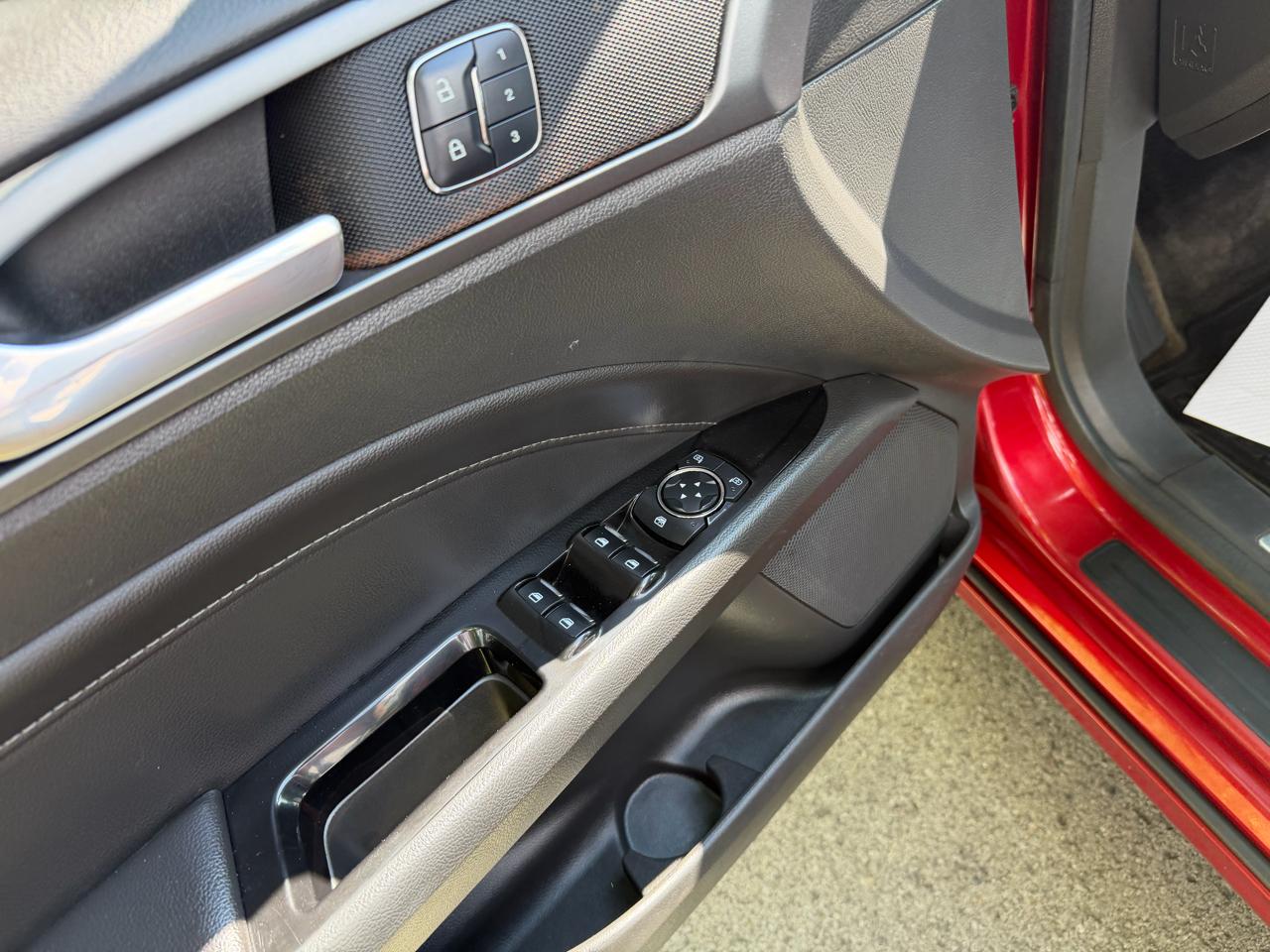 Ford Fusion 4dr Sdn Titanium AWD 2015
