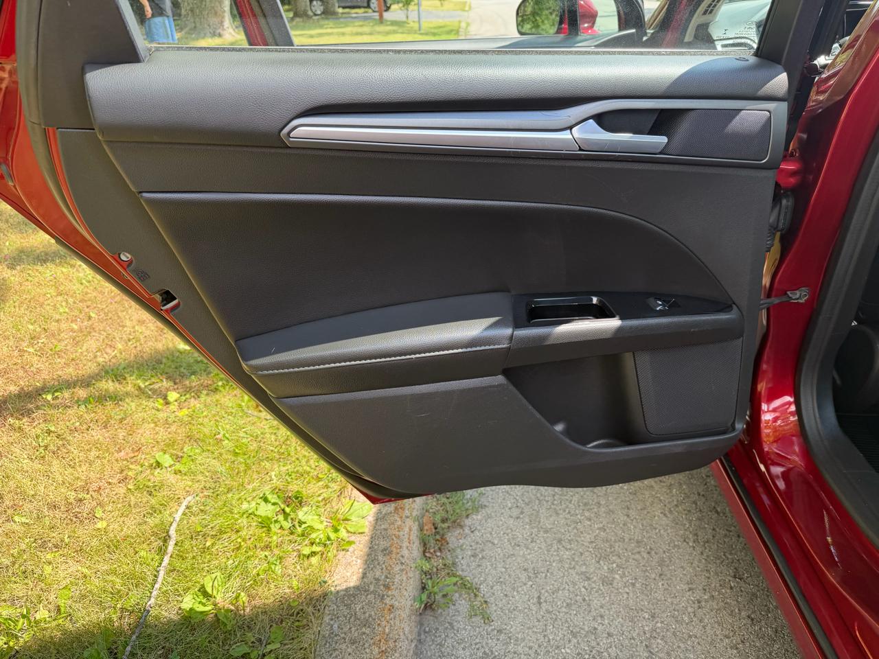 Ford Fusion 4dr Sdn Titanium AWD 2015