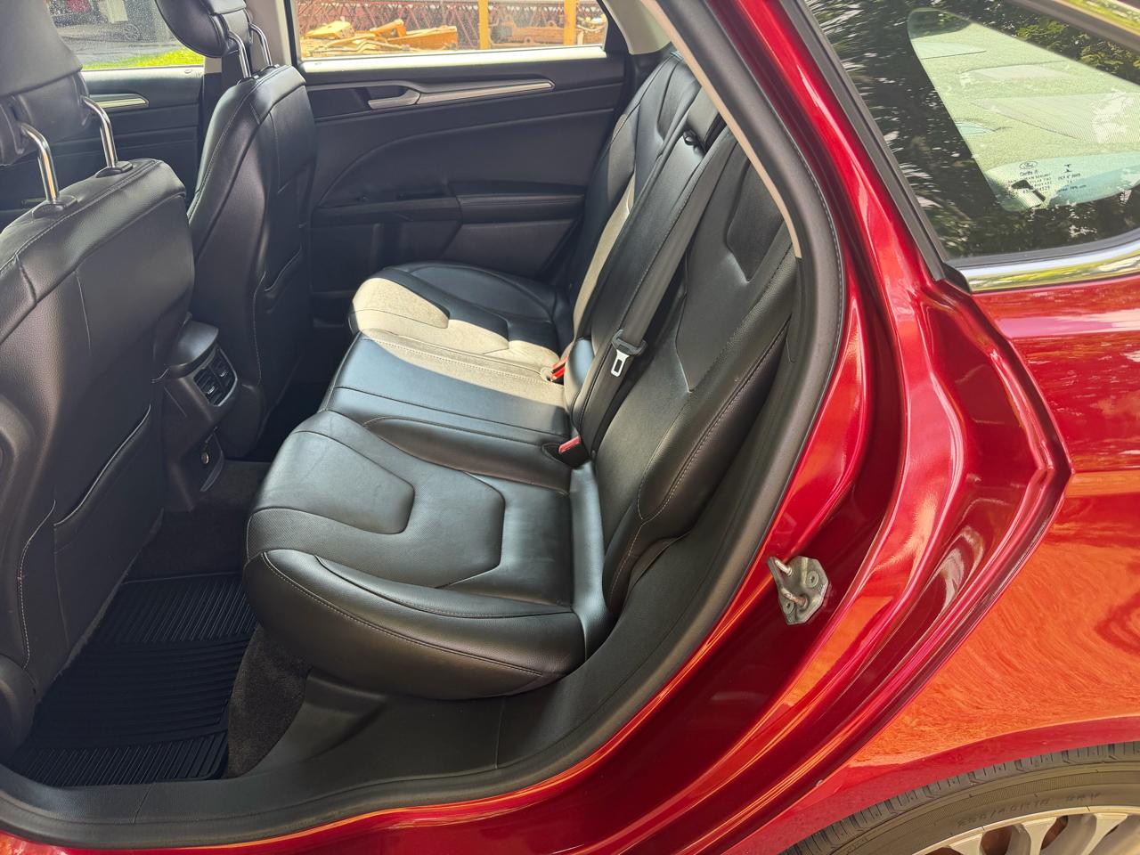 Ford Fusion 4dr Sdn Titanium AWD 2015