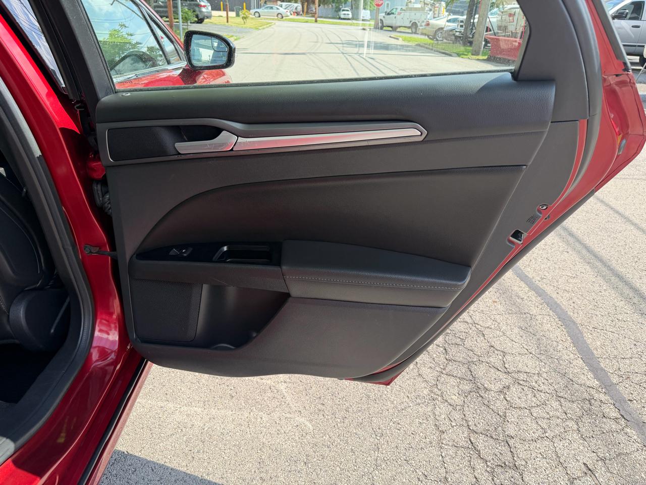 Ford Fusion 4dr Sdn Titanium AWD 2015
