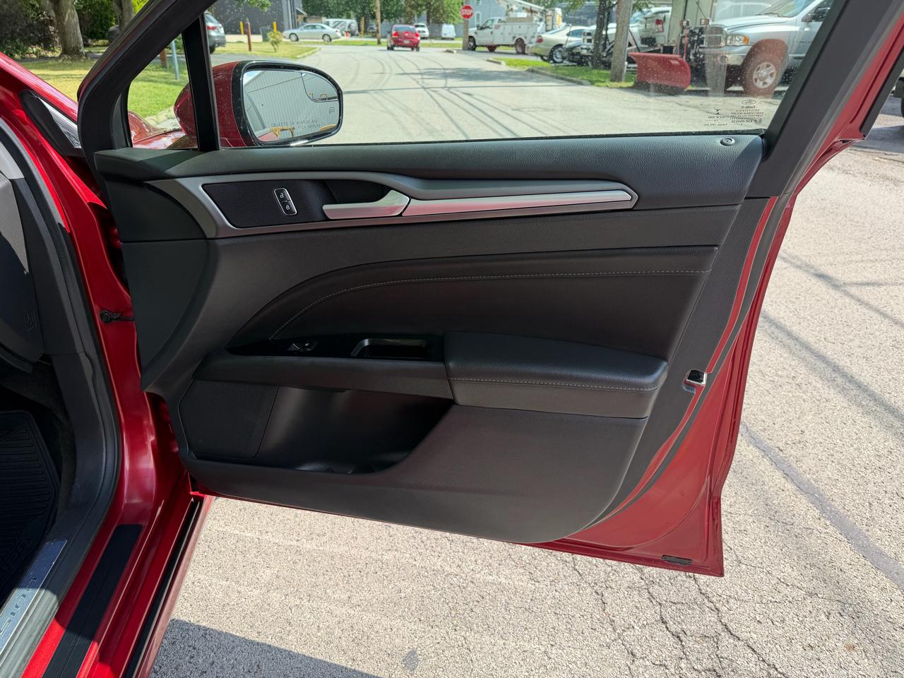 Ford Fusion 4dr Sdn Titanium AWD 2015