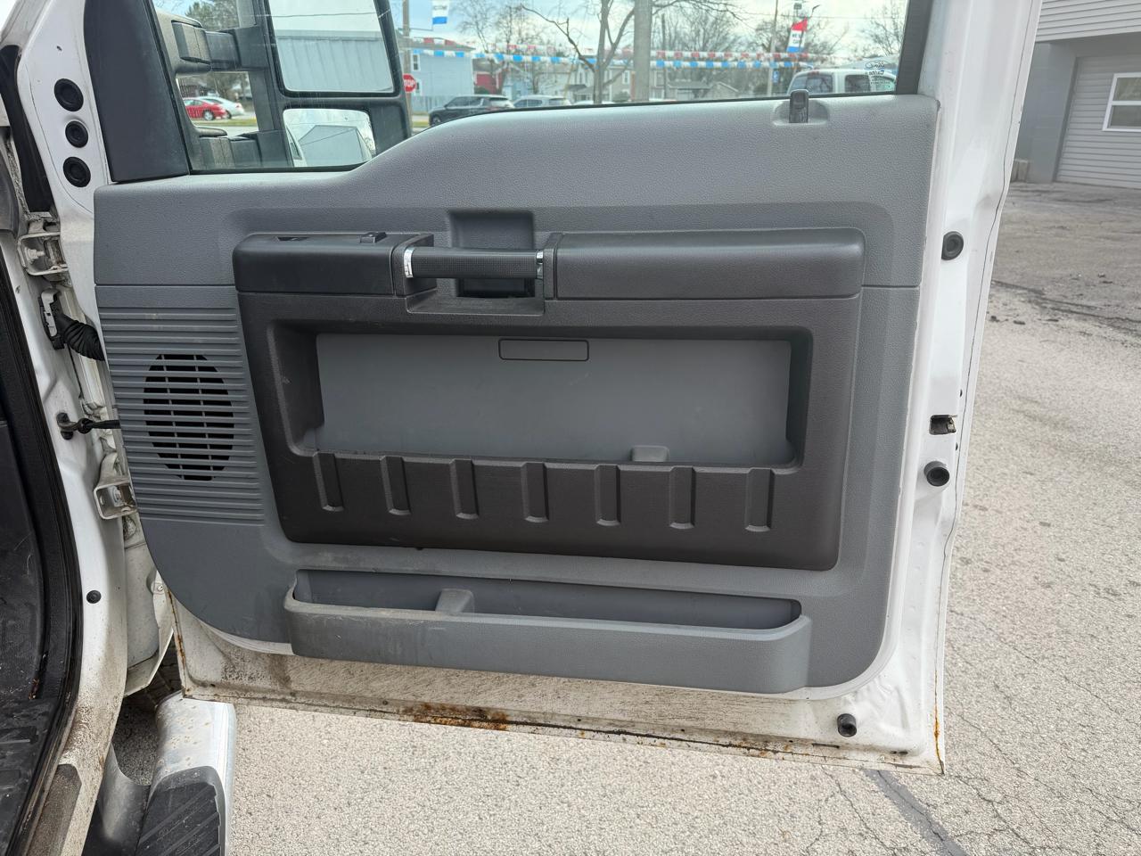 Ford Super Duty F-250 SRW 4WD Crew Cab 172" XL 2015