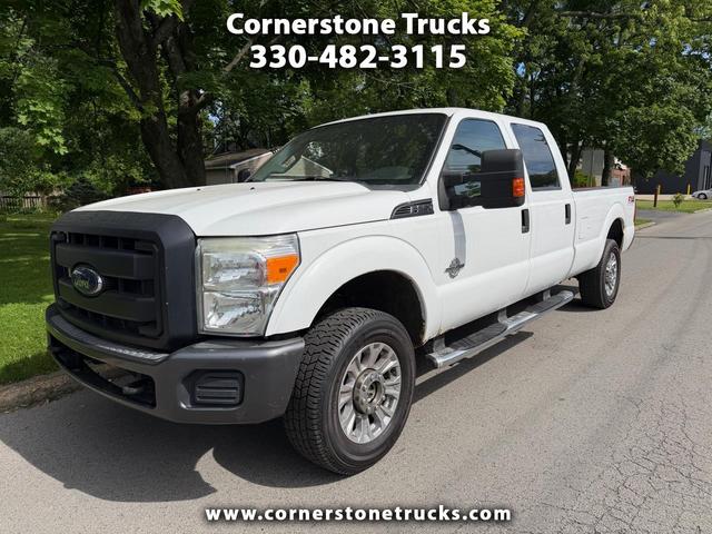 White 2015 Ford F-250 Super Duty XL Crew Cab 4WD Pickup Truck Four-Wheel Drive Automatic