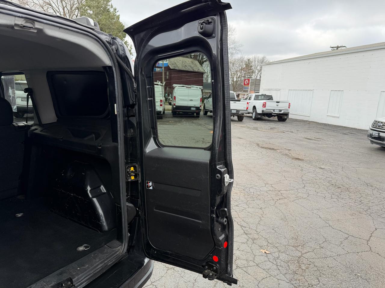 RAM ProMaster City Cargo Van 122" WB Tradesman SLT 2017