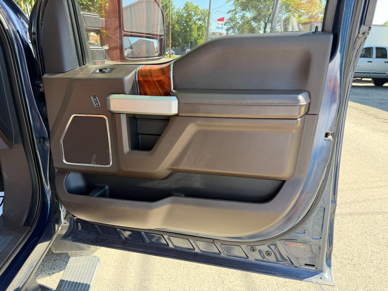 Ford F-350 SD King Ranch Crew Cab Long Bed DRW 4WD 2020