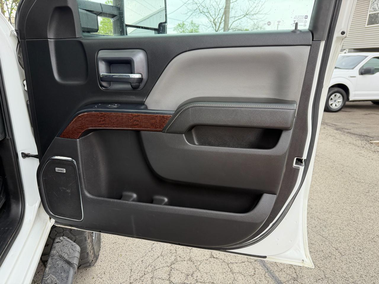 GMC Sierra 2500HD SLT Crew Cab Short Bed 4WD 2016