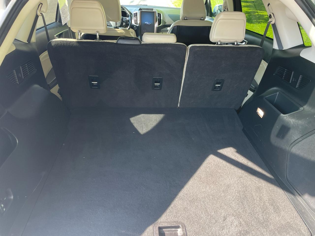 Ford Edge 4dr Titanium AWD 2021