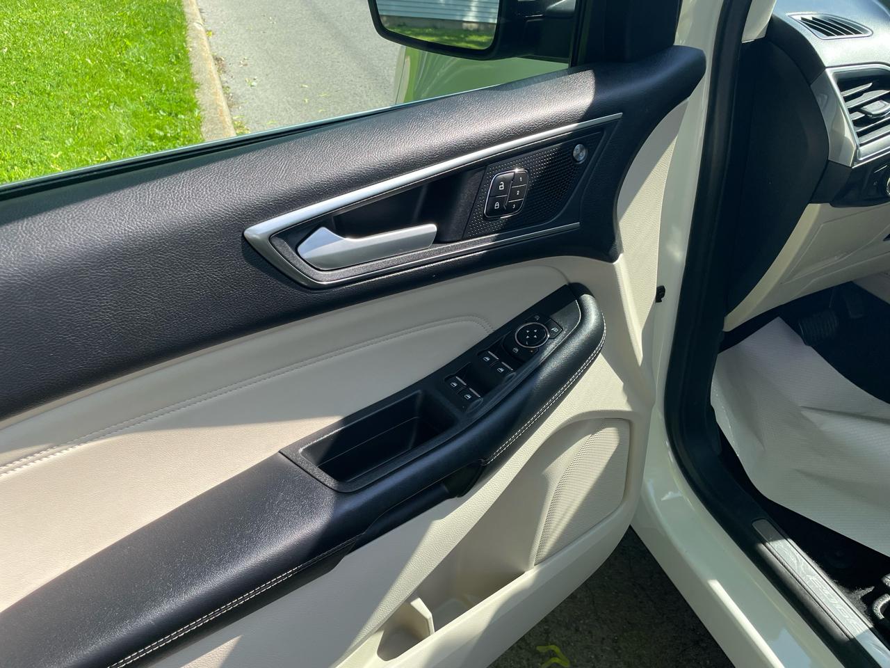 Ford Edge 4dr Titanium AWD 2021