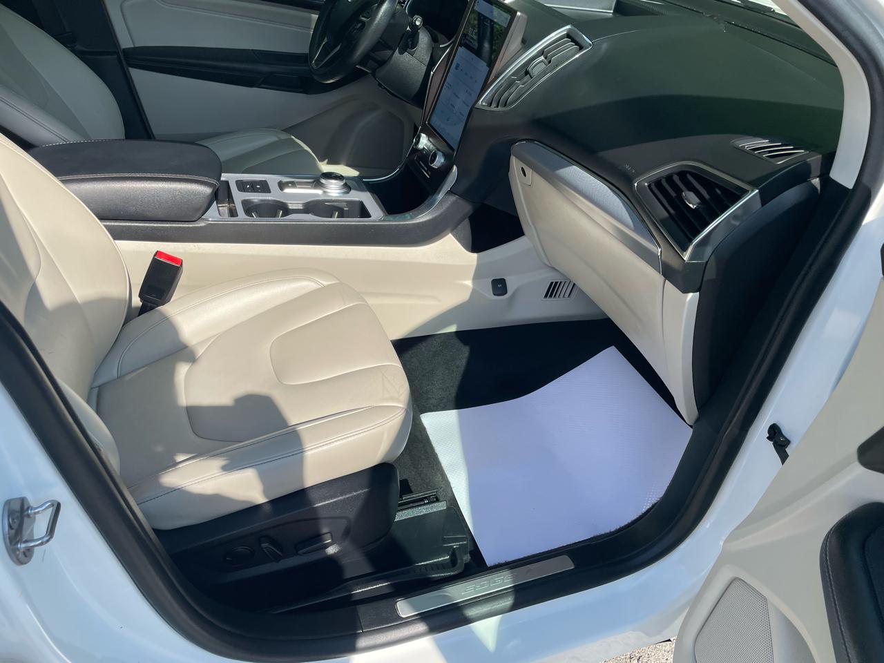 Ford Edge 4dr Titanium AWD 2021