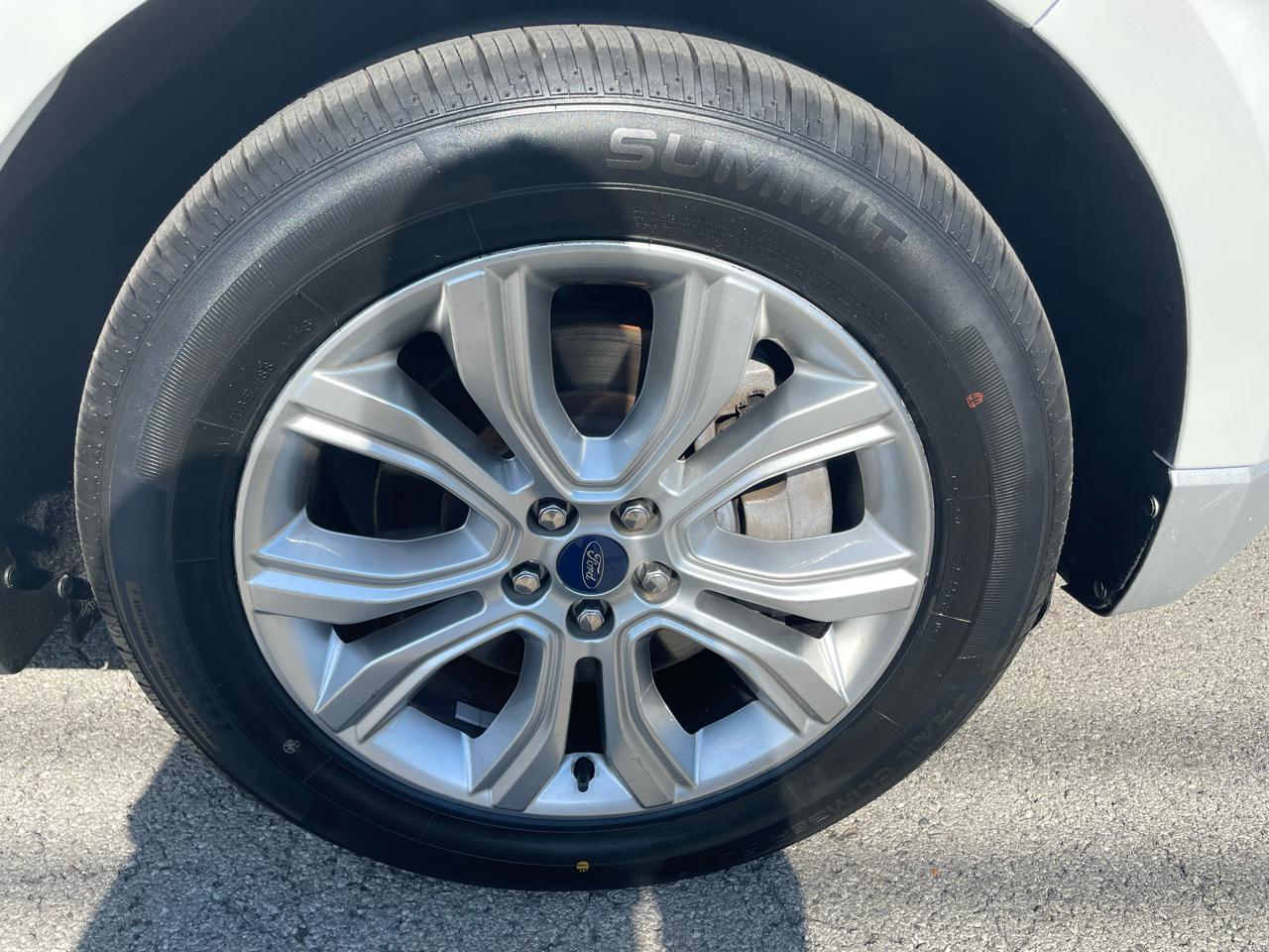 Ford Edge 4dr Titanium AWD 2021