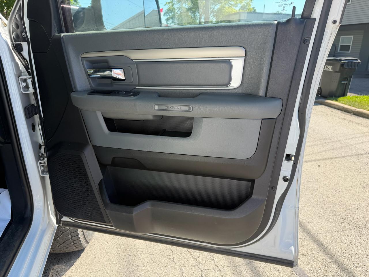 RAM 2500 4WD Crew Cab 149" SLT 2016
