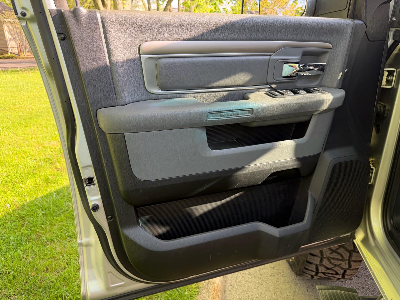 RAM 2500 4WD Crew Cab 169" Big Horn 2015