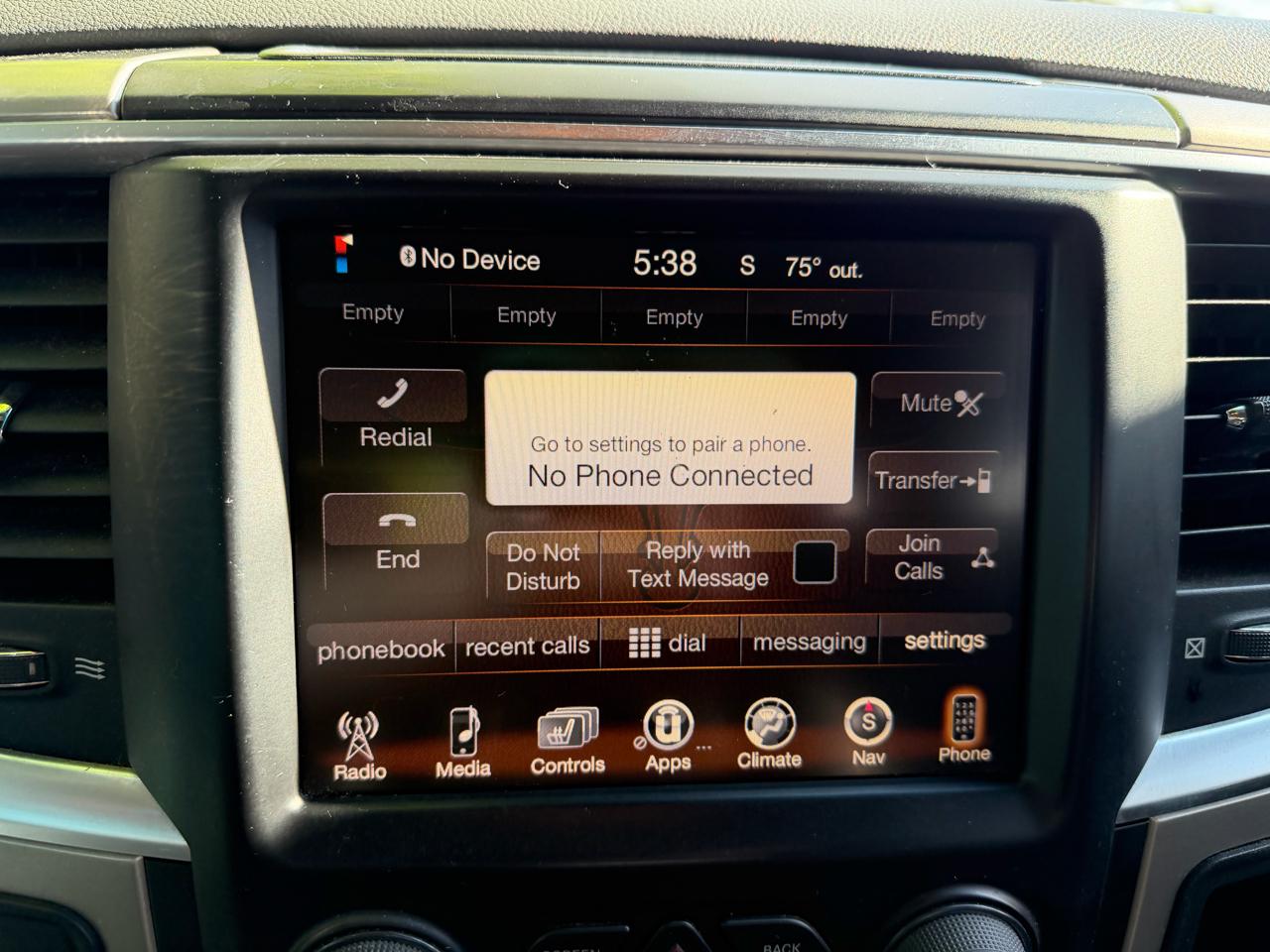 RAM 2500 4WD Crew Cab 169" Big Horn 2015