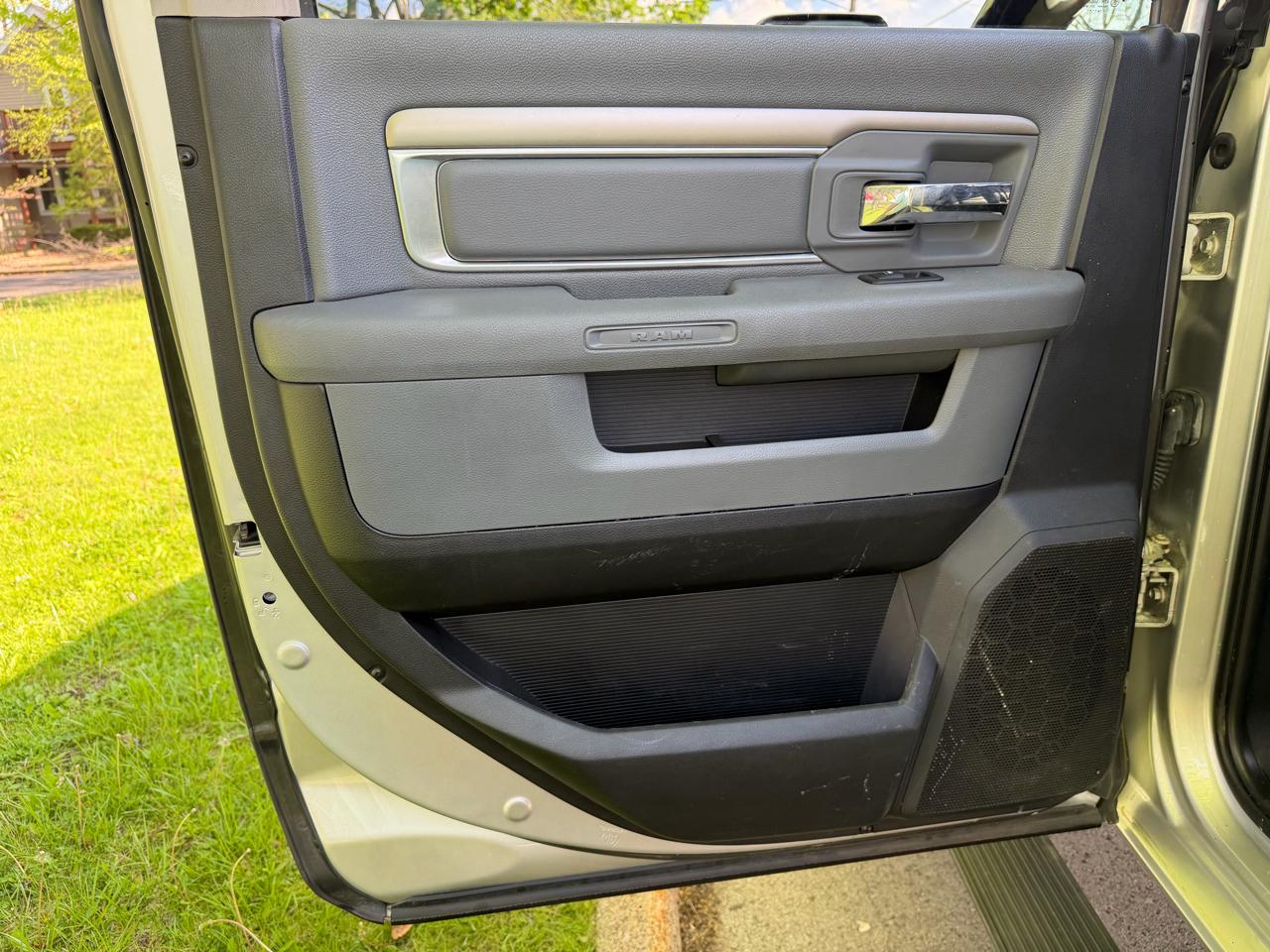 RAM 2500 4WD Crew Cab 169" Big Horn 2015