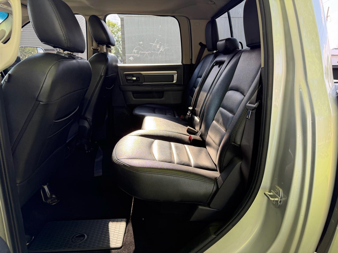 RAM 2500 4WD Crew Cab 169" Big Horn 2015