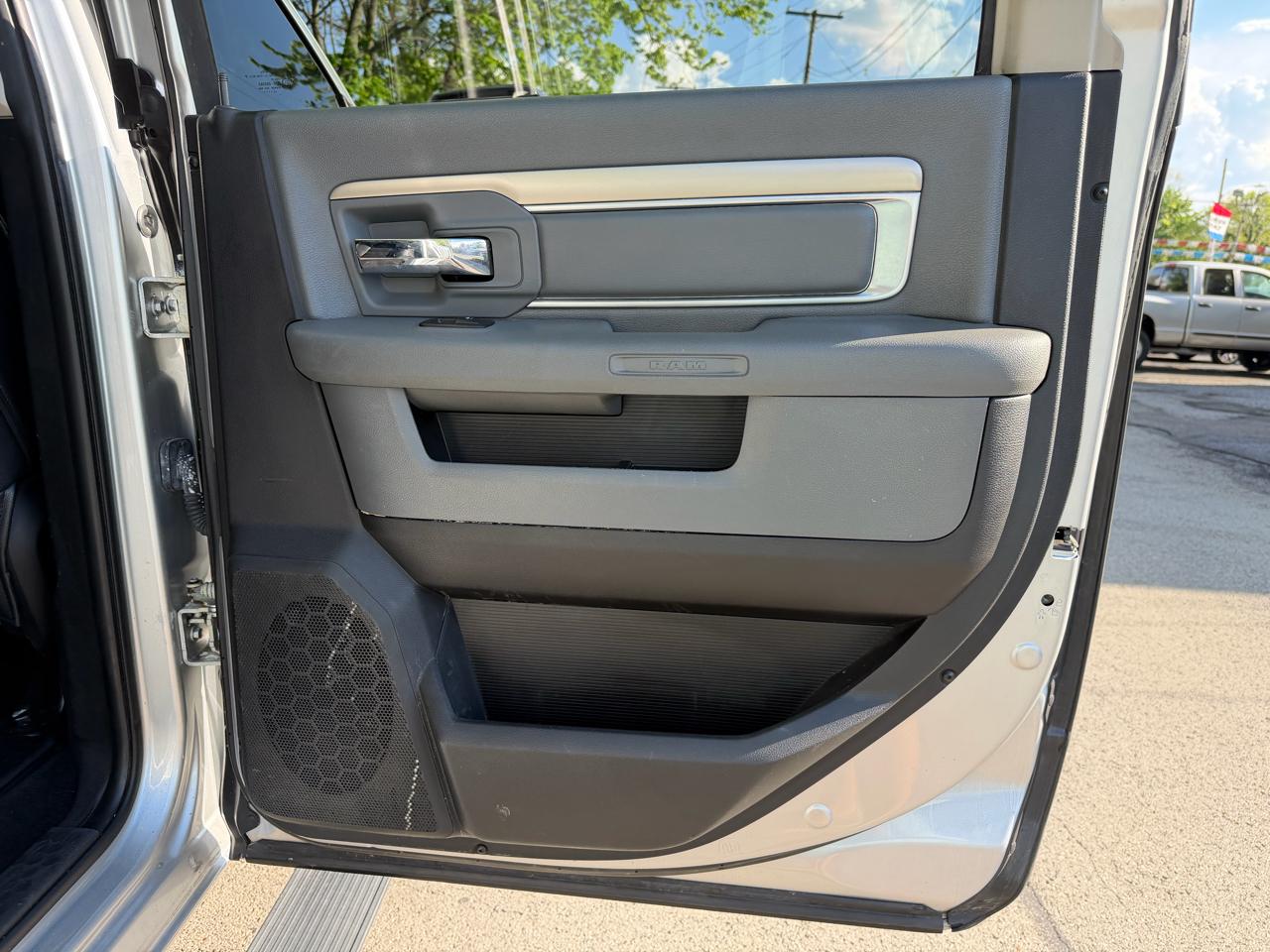 RAM 2500 4WD Crew Cab 169" Big Horn 2015