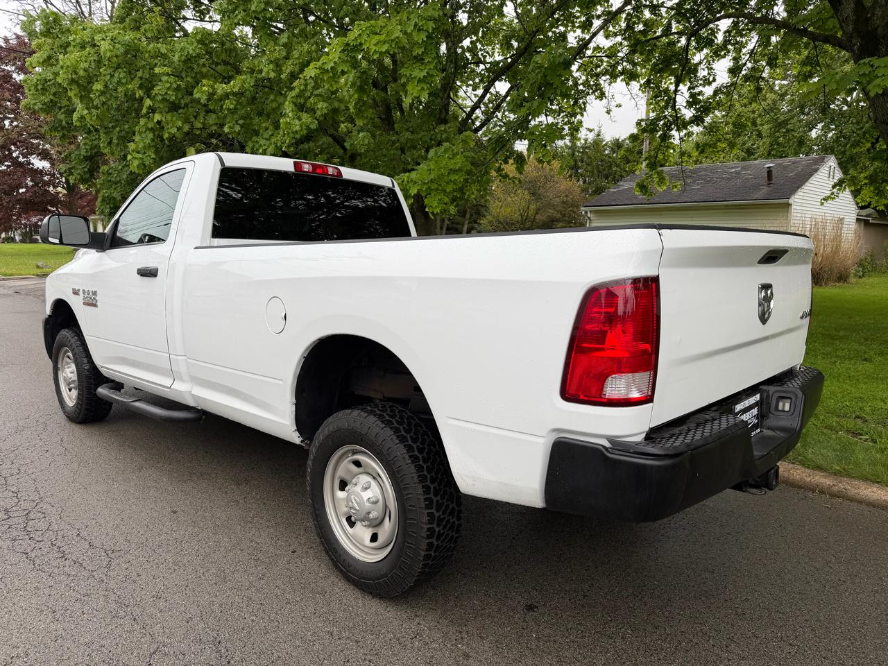 RAM 2500 Tradesman 4x4 Reg Cab 8' Box 2017
